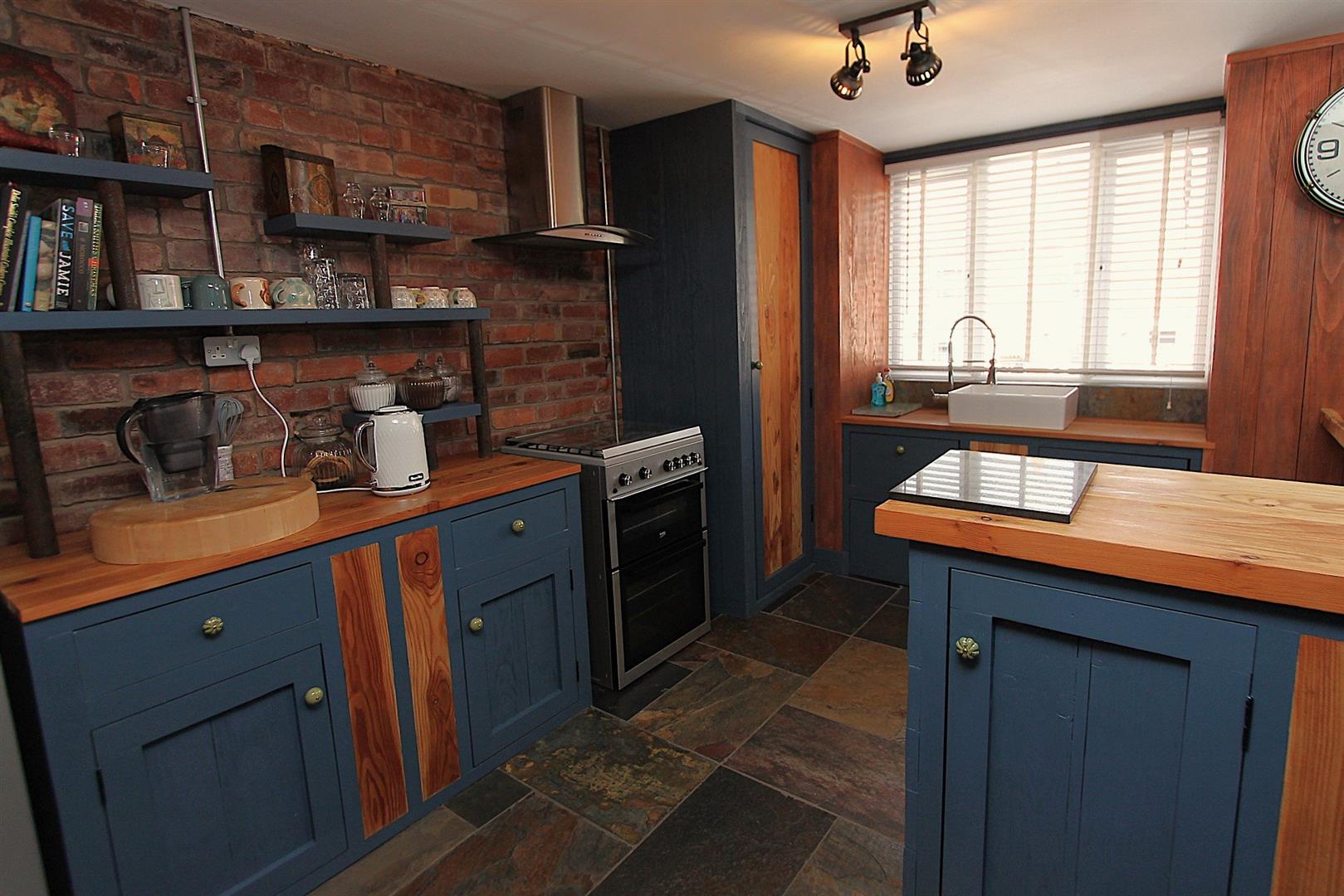 3 bed property in Claughton Street, Kidderminster